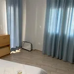 Apartamento Arethousa View Getaway - Chalkida's Cozy Gem *