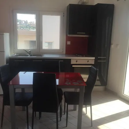 Arethousa View Getaway - Chalkida's Cozy Gem Chalkida