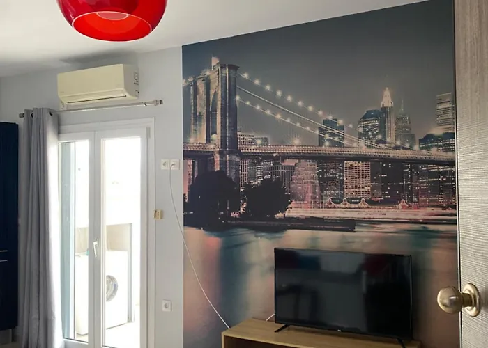 Arethousa View Getaway - Chalkida's Cozy Gem Chalkida