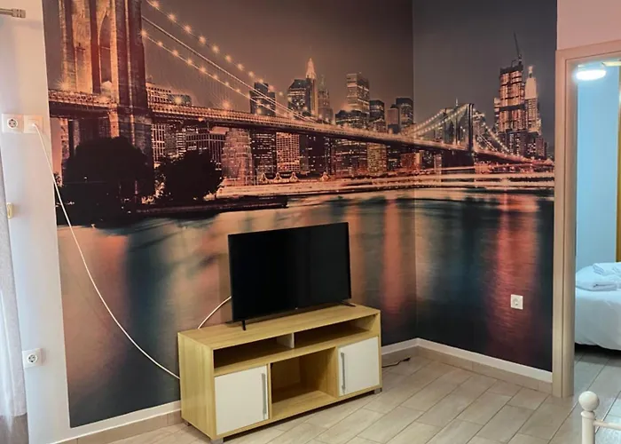 Arethousa View Getaway - Chalkida's Cozy Gem Apartment